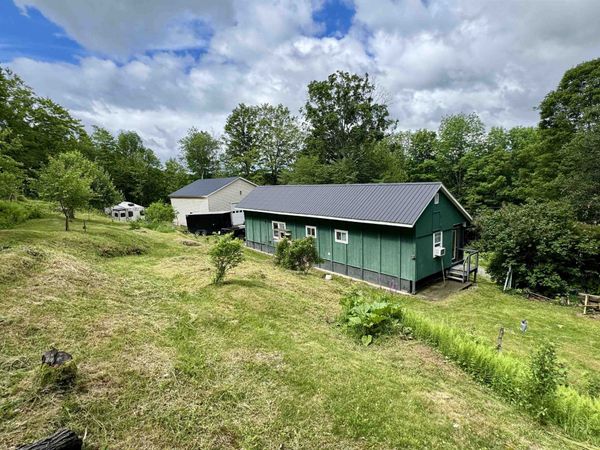 1049 Kingdom Road, Albany, VT 05820