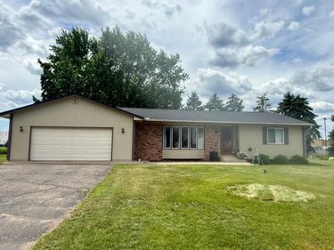 10855 95th Avenue N, Maple Grove, MN 55369
