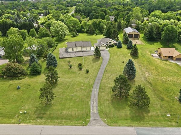 483 Prairie Lane, Hudson, WI 54016