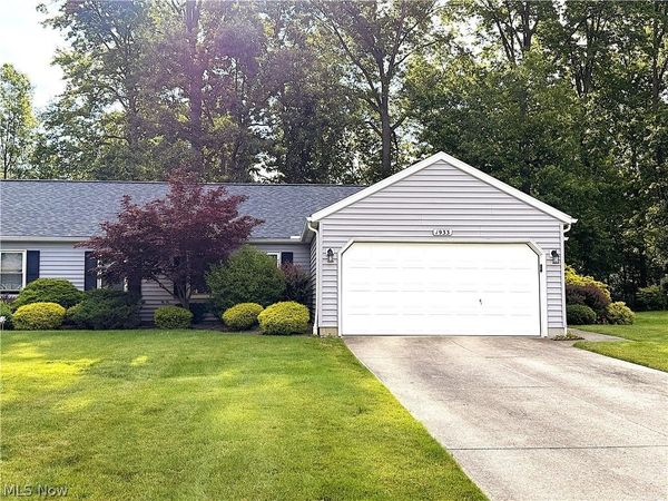 1933 Candlewood Drive , Avon, OH 44011