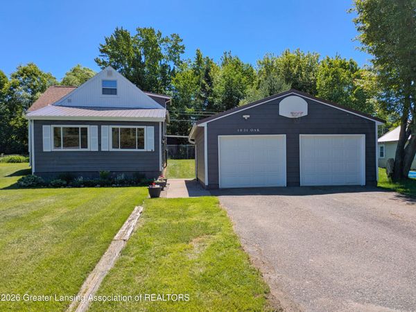 1831 Oak Street, Sault Sainte Marie, MI 49783