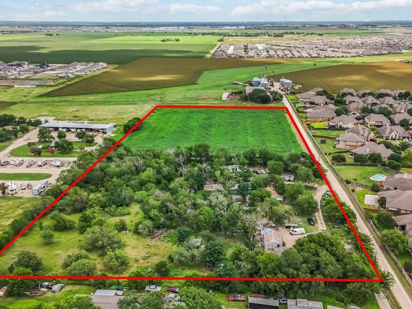 3275 N State Highway 46, Seguin, TX 78155
