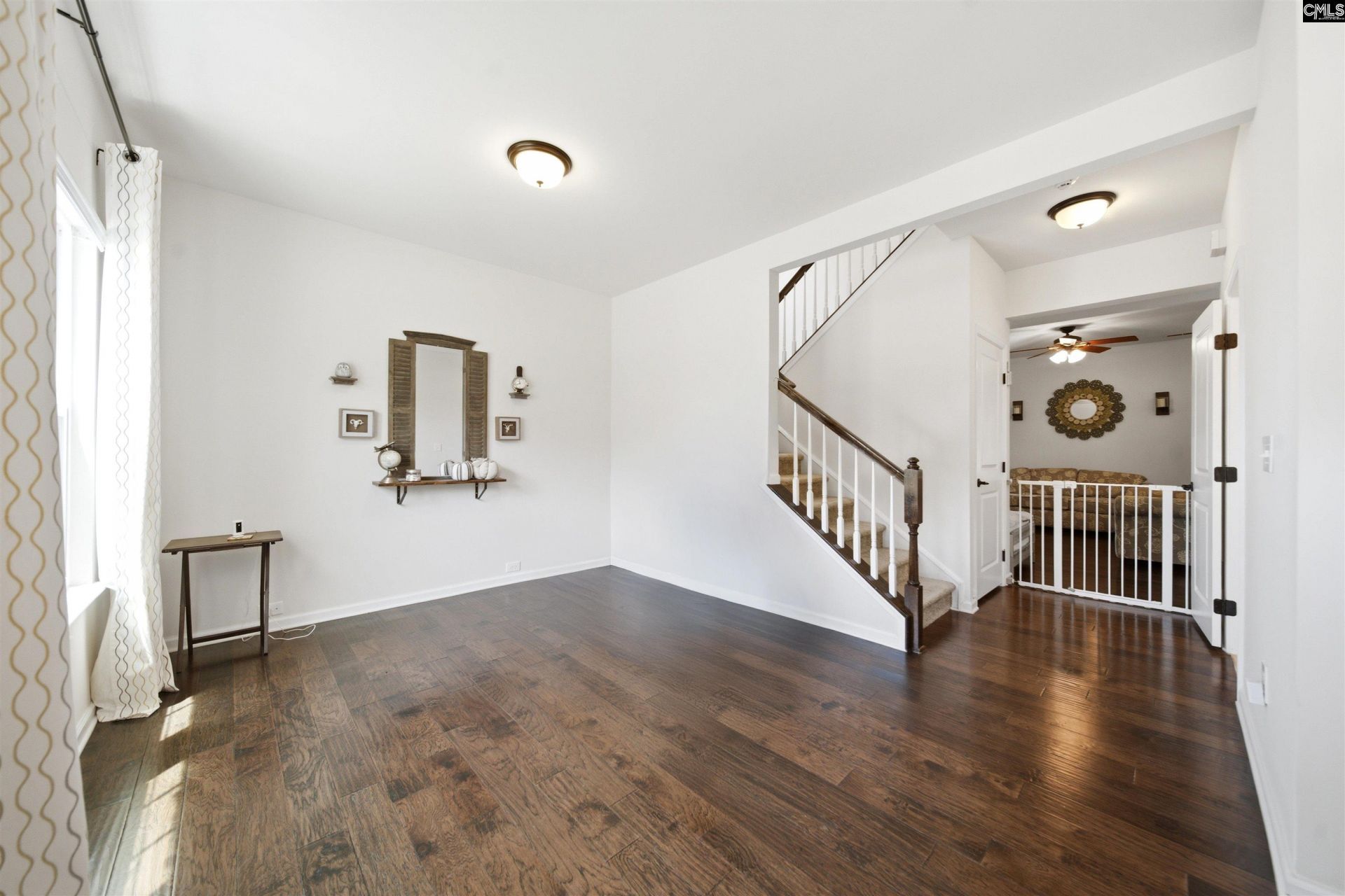 435 Serene Court  Photo 4