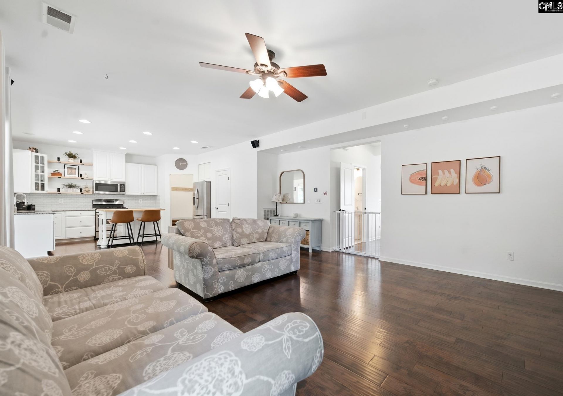 435 Serene Court  Photo 6