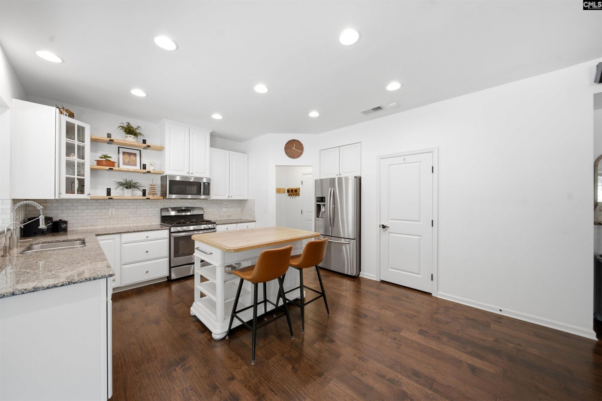 435 Serene Court  Photo 7