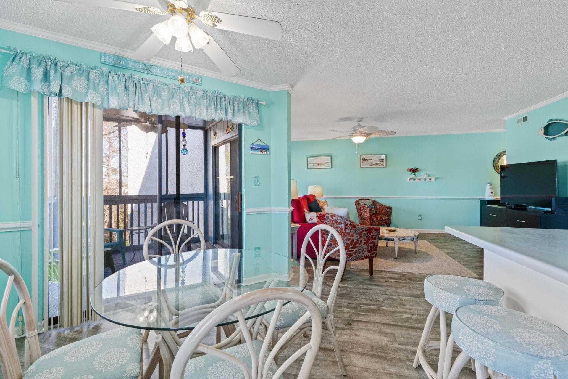 1500 Cenith Dr. Photo 6