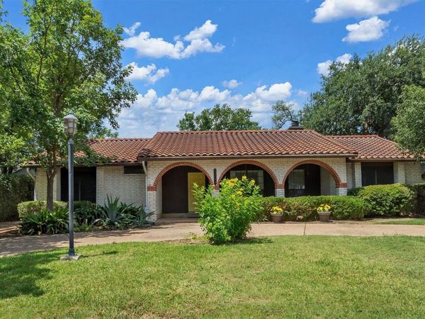 5704 Lands End ST, Austin, TX 78734