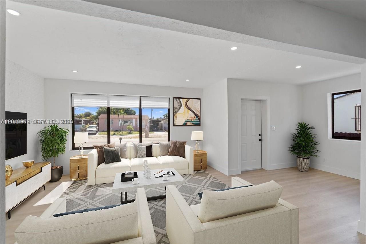 31 W 64th St , Hialeah, FL 33012 Photo