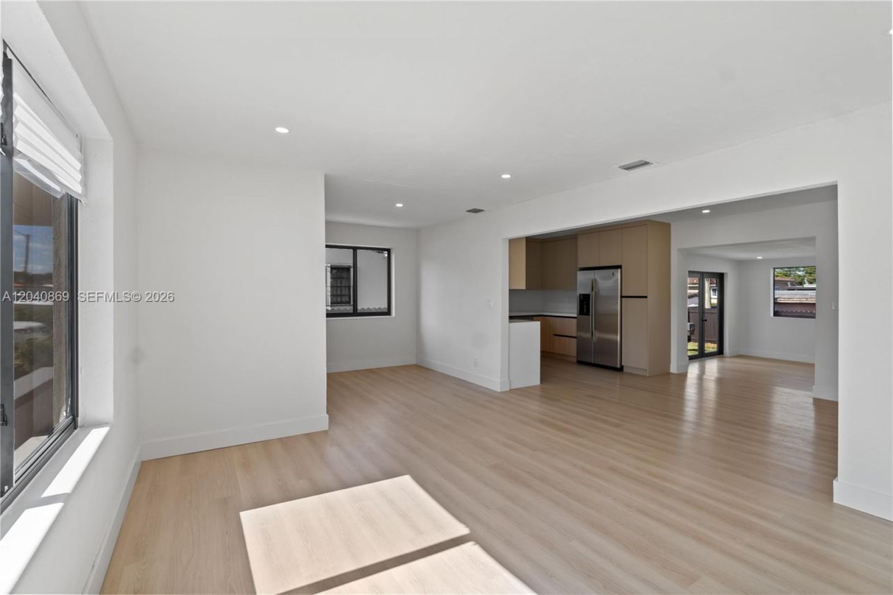 31 W 64th St , Hialeah, FL 33012 Photo
