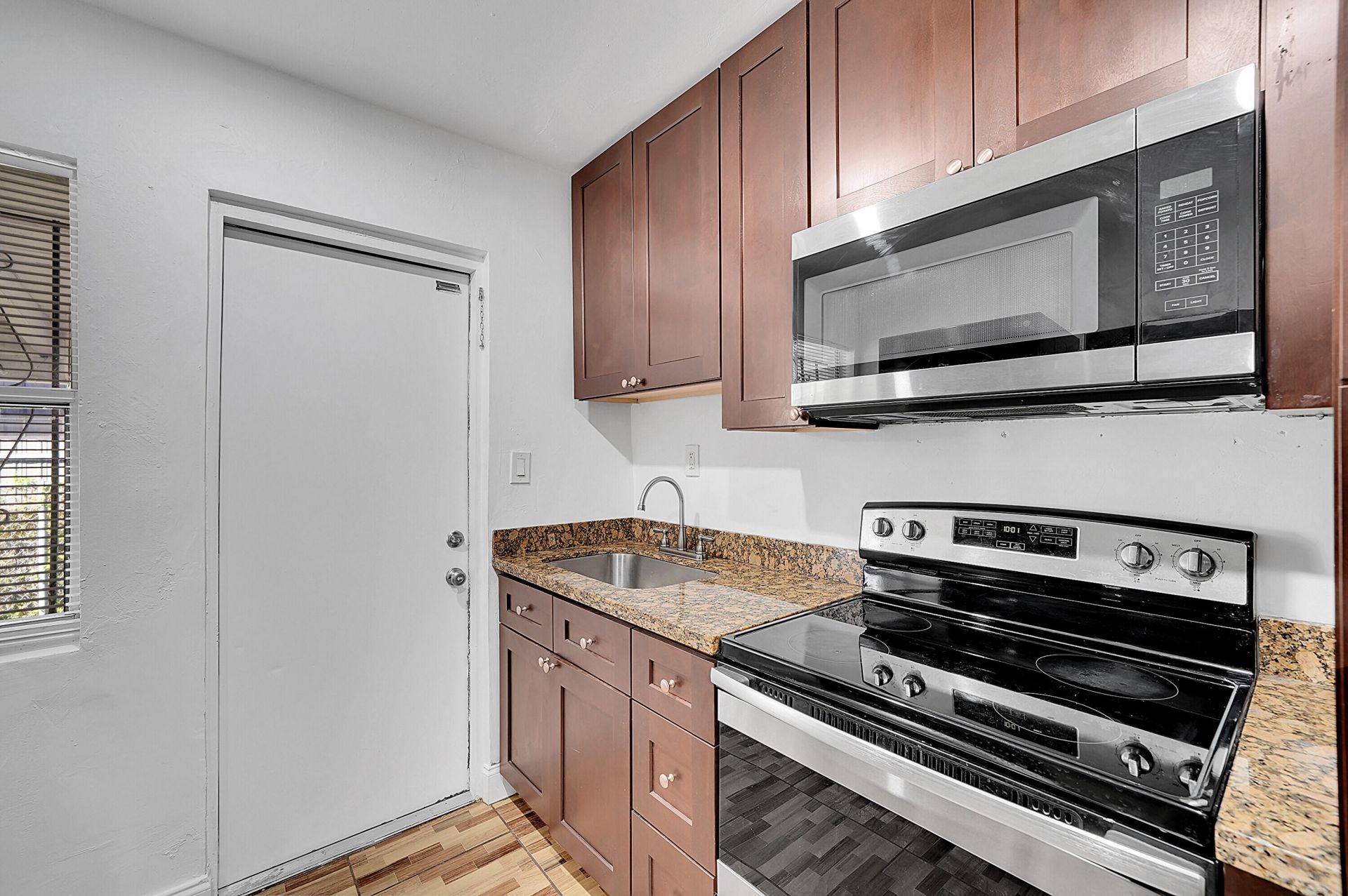 1646 NE 150th Street, Unit 1, Miami, FL 33181 Photo
