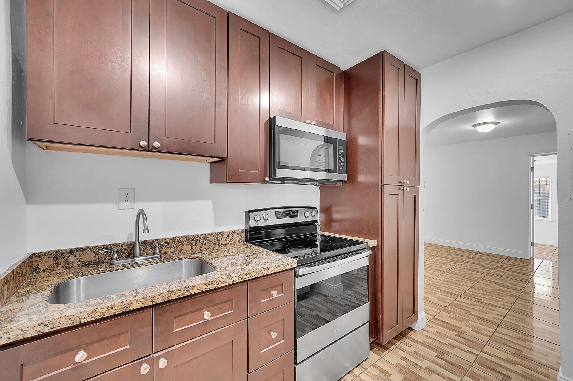 1646 NE 150th Street, Unit 1, Miami, FL 33181 Photo