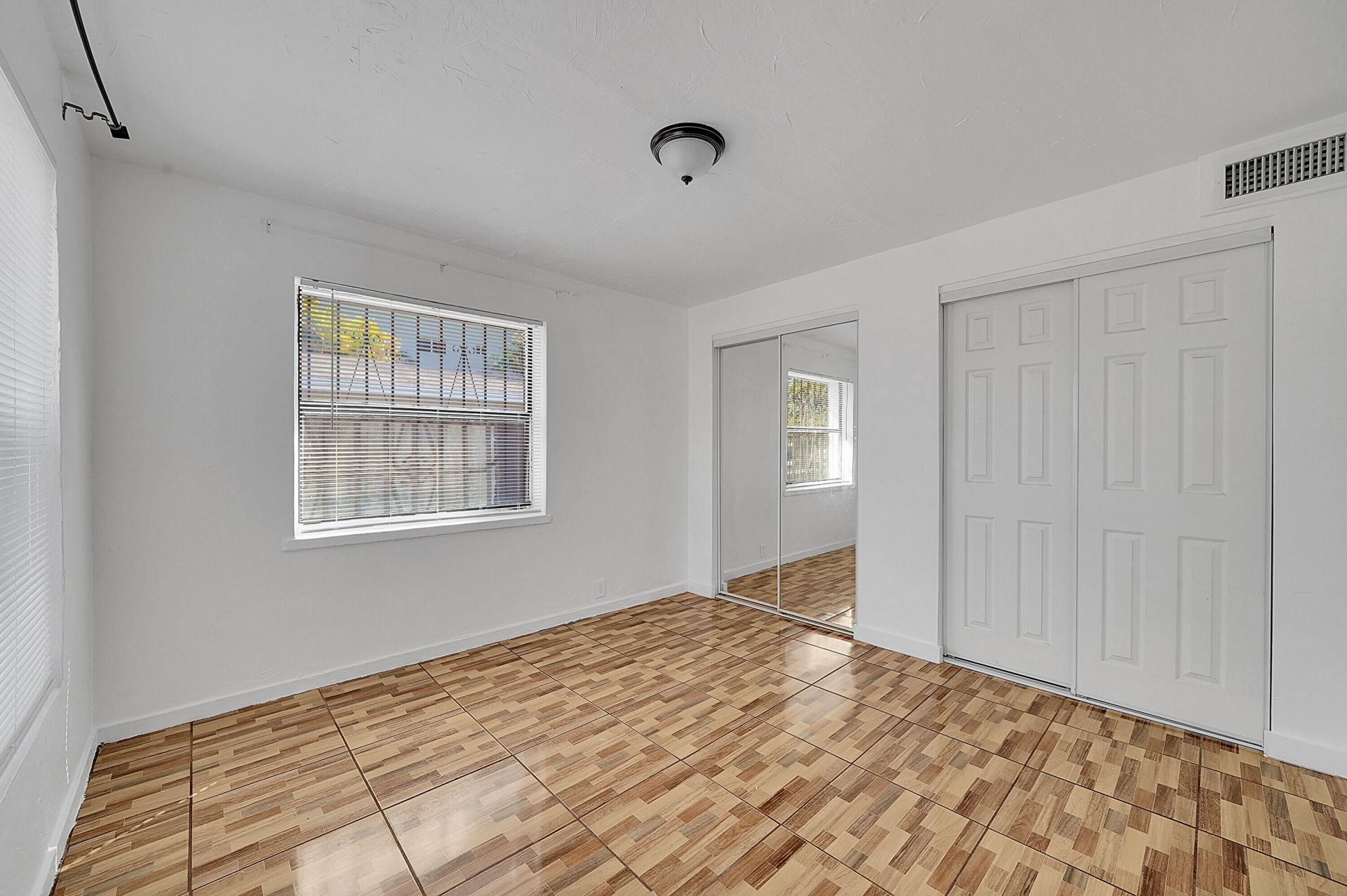1646 NE 150th Street, Unit 1, Miami, FL 33181 Photo