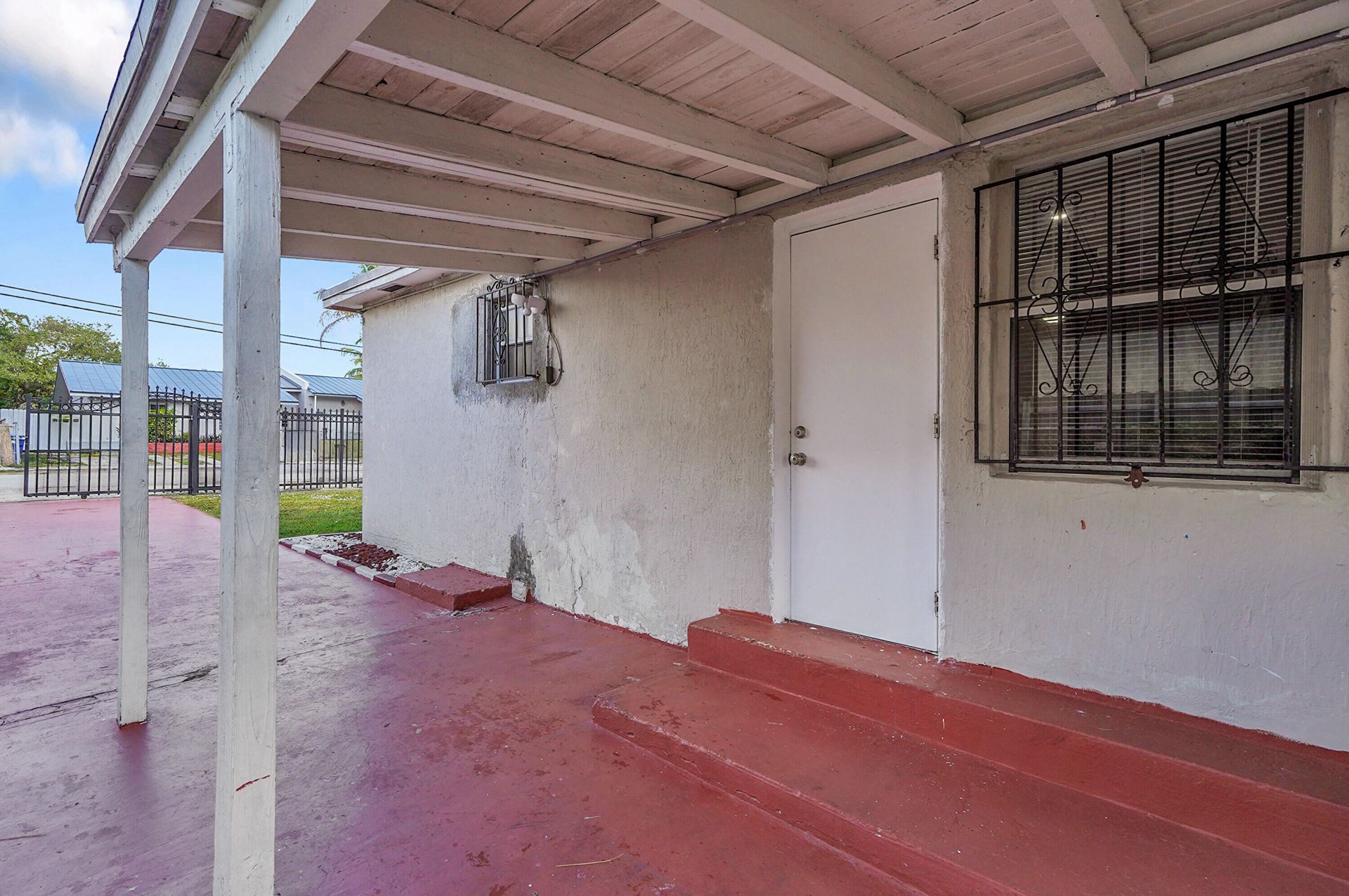 1646 NE 150th Street, Unit 1, Miami, FL 33181 Photo
