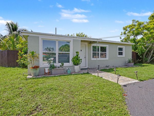 2480 NE 13th Terrace, Pompano Beach, FL 33064