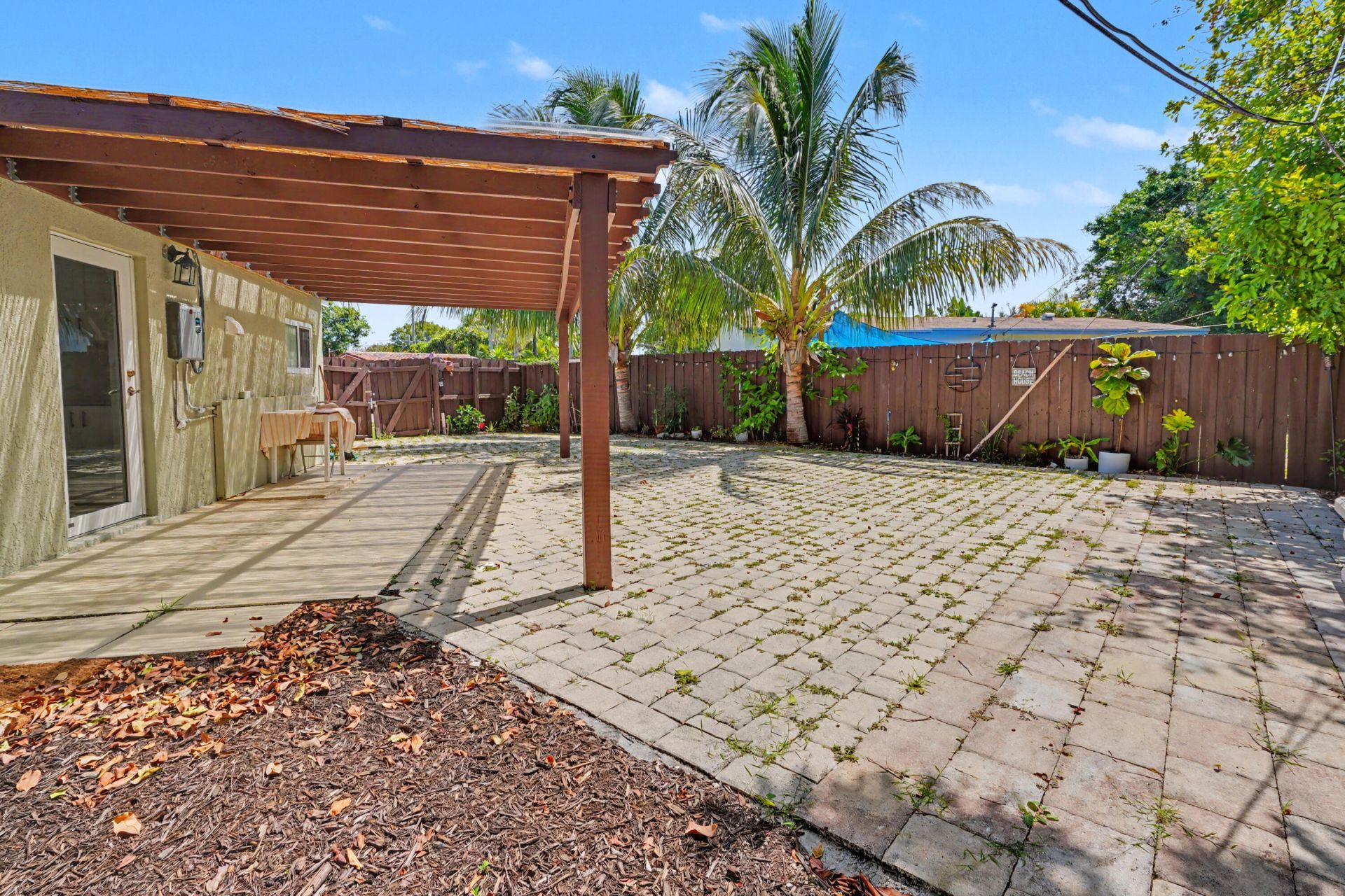 2480 NE 13th Terrace, Pompano Beach, FL 33064 Photo