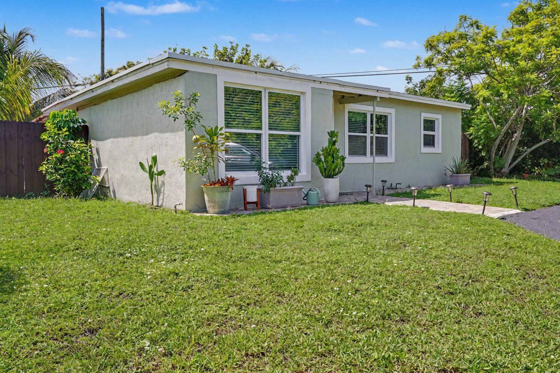 2480 NE 13th Terrace, Pompano Beach, FL 33064 Photo