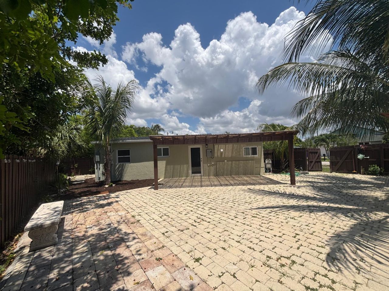2480 NE 13th Terrace, Pompano Beach, FL 33064 Photo