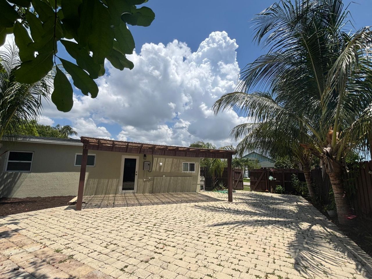 2480 NE 13th Terrace, Pompano Beach, FL 33064 Photo