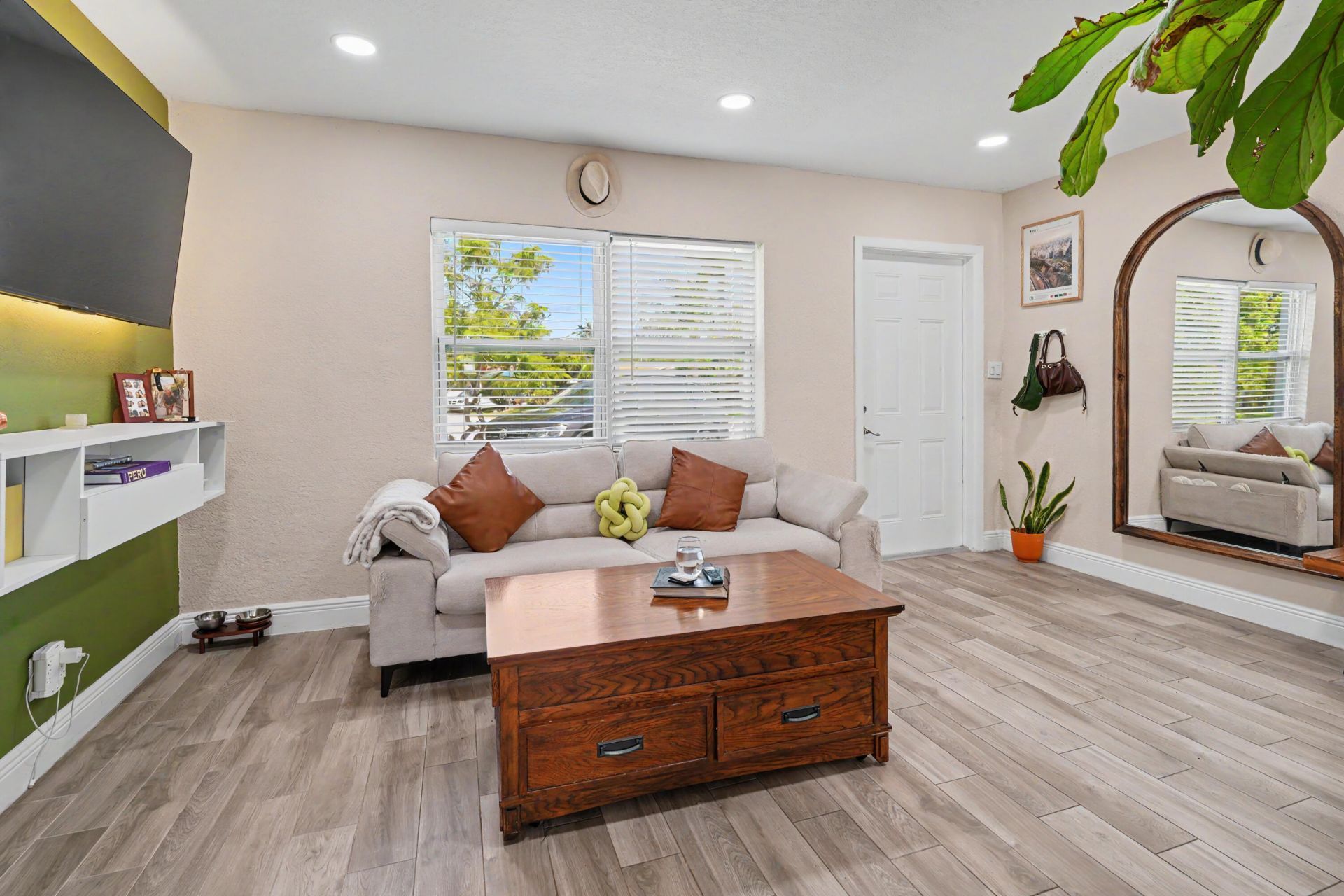 2480 NE 13th Terrace, Pompano Beach, FL 33064 Photo