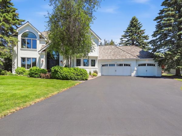 10368 Bluff Road, Eden Prairie, MN 55347