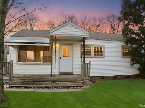 2099 VAN COURTLAND Drive , Troy, MI 48083