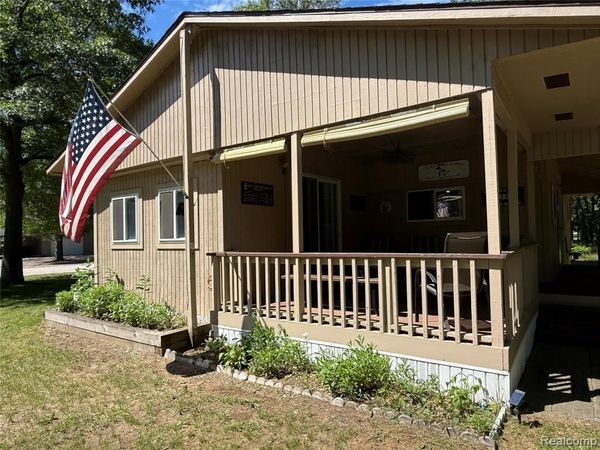 5680 Oakridge Drive, Caseville Twp, MI 48725