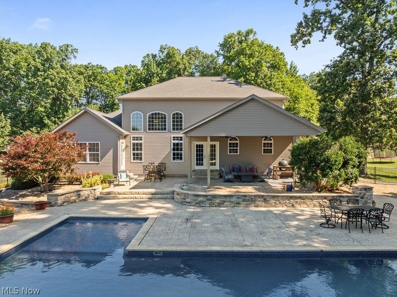 2820 Ashwood Drive, Alliance, OH 44601 Photo 3