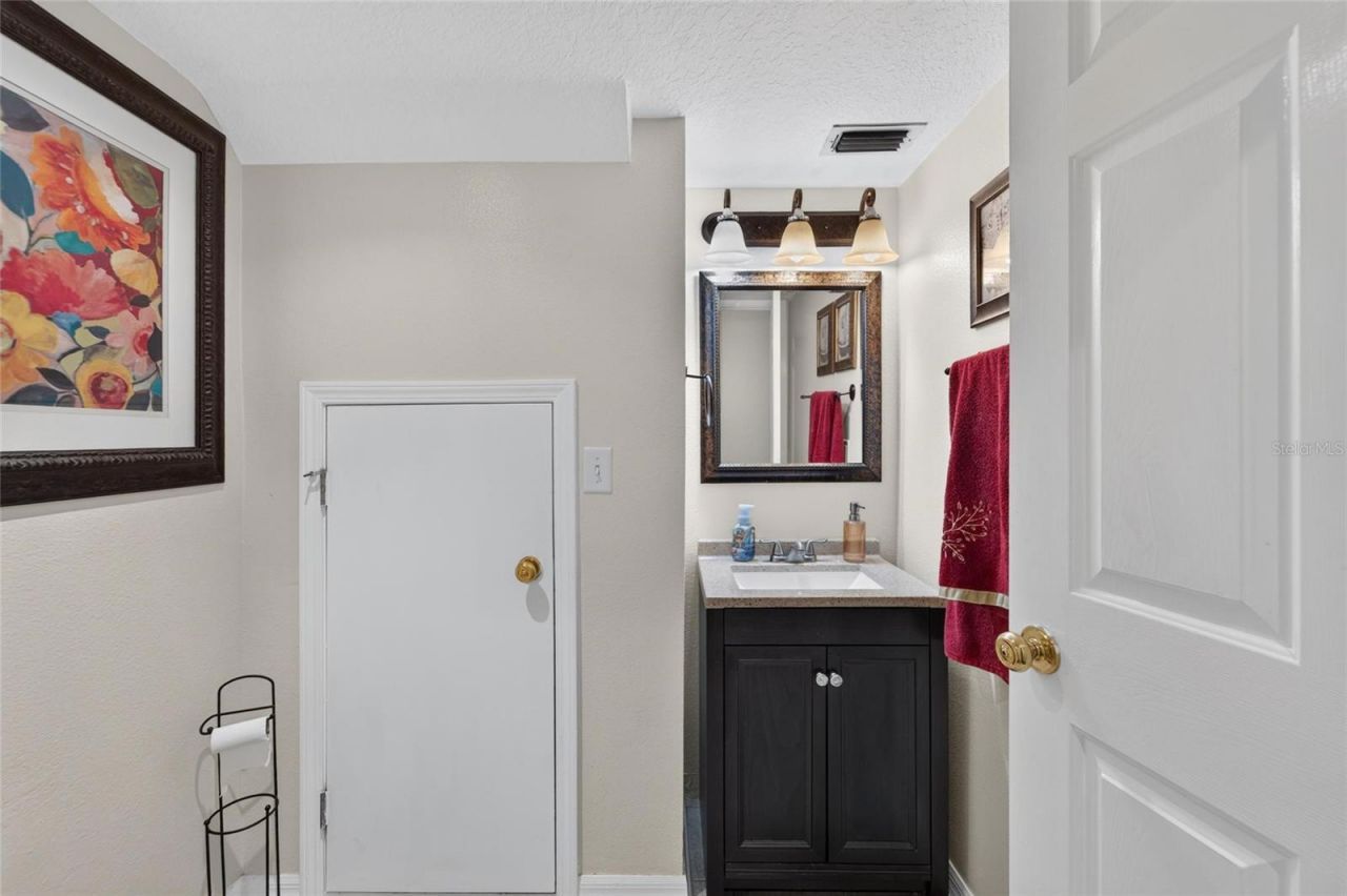 10818 Brickside Court , Riverview, FL 33579 Photo