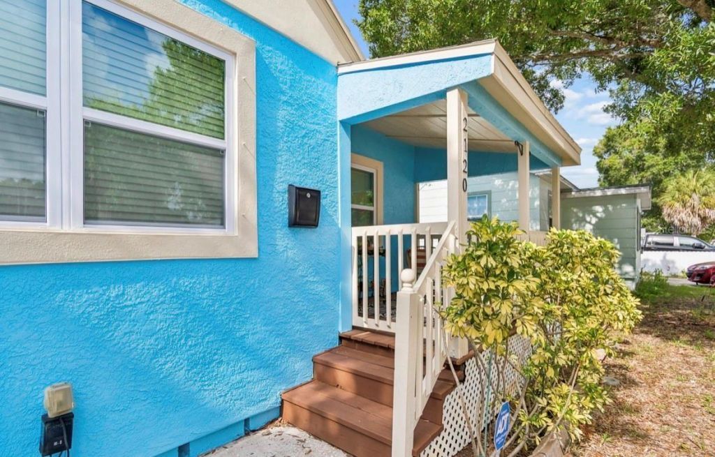 2120 43rd Terrace N, Saint Petersburg, FL 33714 Photo