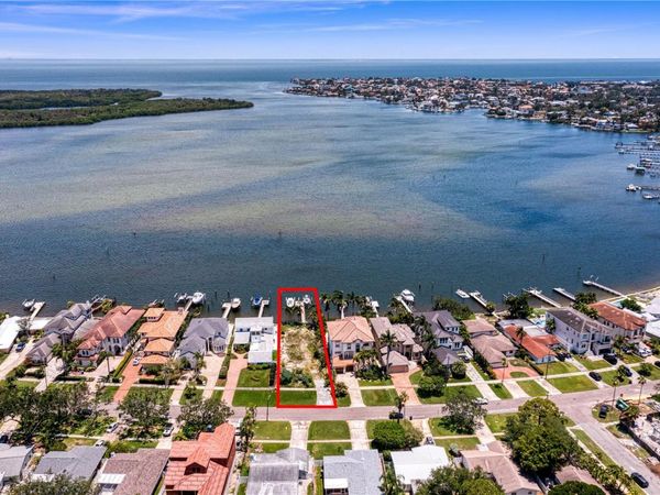6527 BAYOU GRANDE BLVD NE , ST PETERSBURG, FL 33702