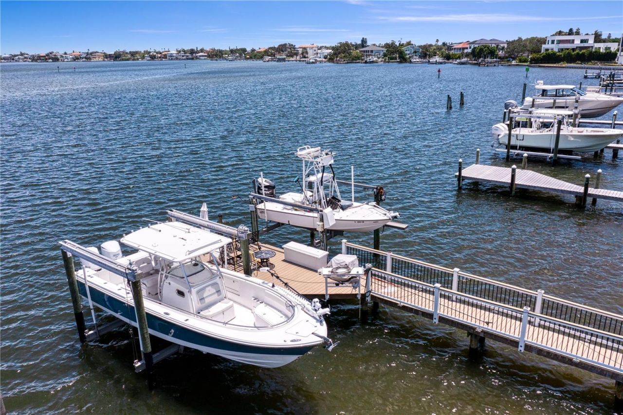 6527 Bayou Grande Blvd Ne, Saint Petersburg, FL 33702 Photo