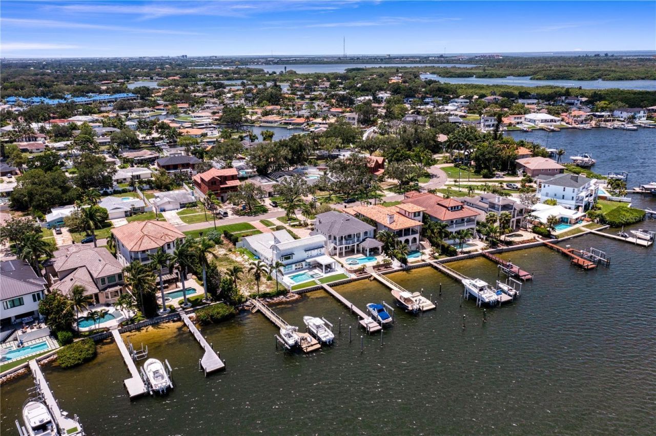 6527 Bayou Grande Blvd Ne, Saint Petersburg, FL 33702 Photo