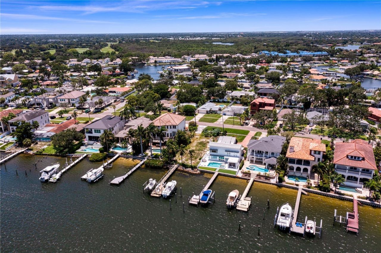 6527 Bayou Grande Blvd Ne, Saint Petersburg, FL 33702 Photo