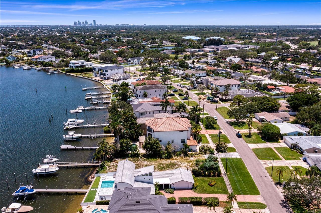 6527 Bayou Grande Blvd Ne, Saint Petersburg, FL 33702 Photo