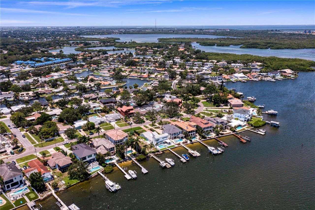 6527 Bayou Grande Blvd Ne, Saint Petersburg, FL 33702 Photo