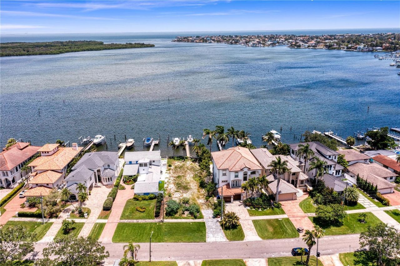 6527 Bayou Grande Blvd Ne, Saint Petersburg, FL 33702 Photo