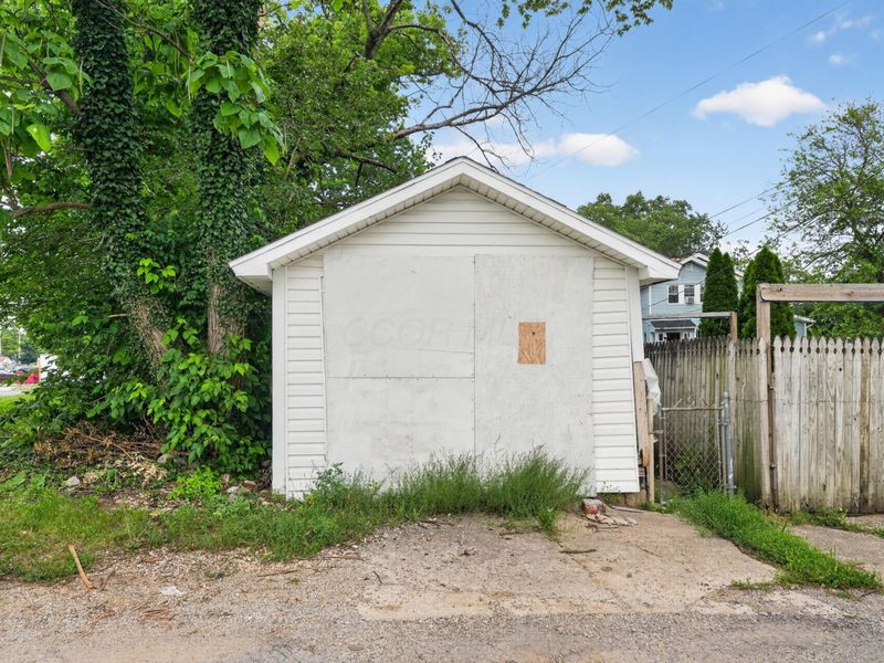 431 Columbian Avenue , Columbus, OH 43223 Photo 5