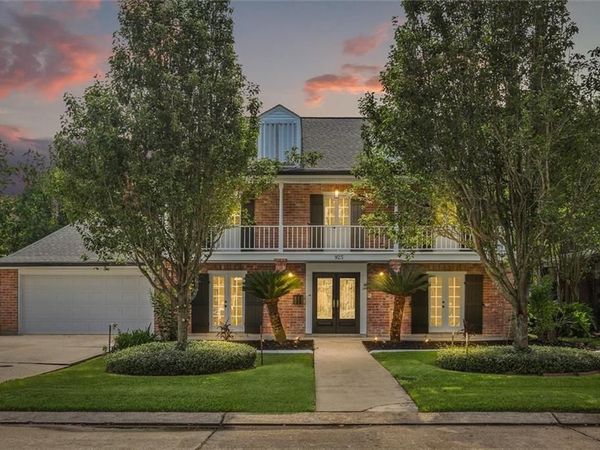 925 CHRISTANA Place, Gretna, LA 70056