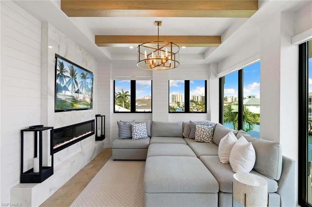 357 Egret Ave, Naples, FL 34108 Photo