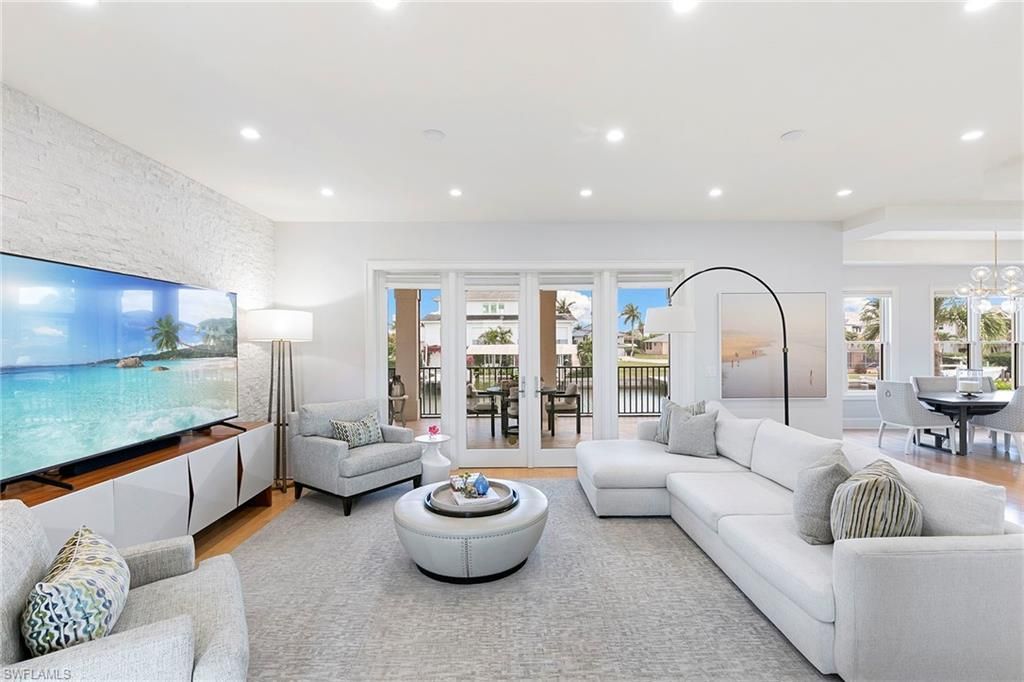 357 Egret Ave, Naples, FL 34108 Photo