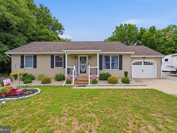 703 E BUTLER AVENUE, VINELAND, NJ 08361