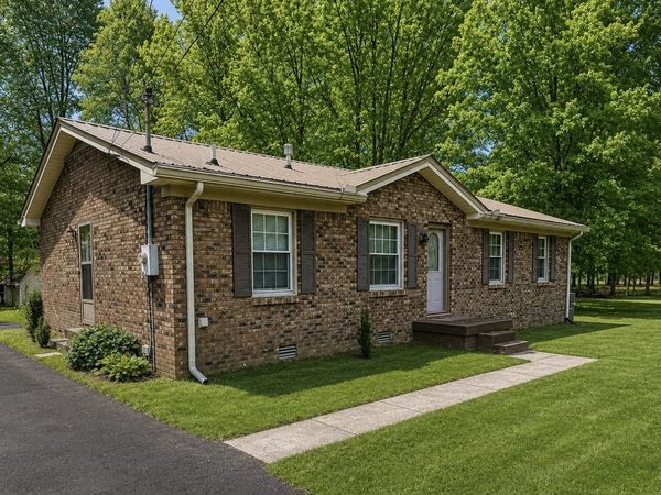 100 Kennel Rd , Dickson, TN 37055