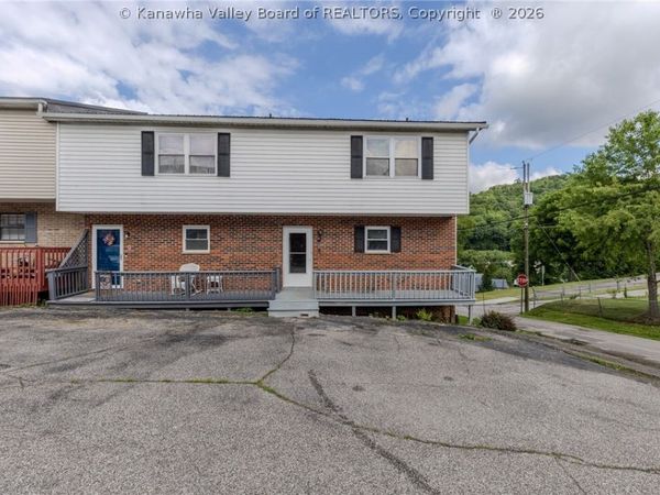 7 Central Avenue, Elkview, WV 25071