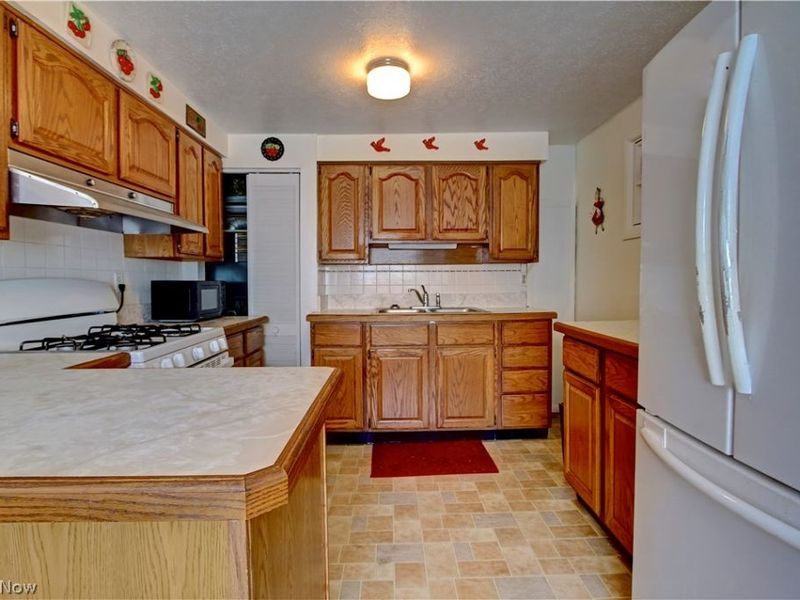 3785 Sanford Drive, Brunswick, OH 44212 Photo 10