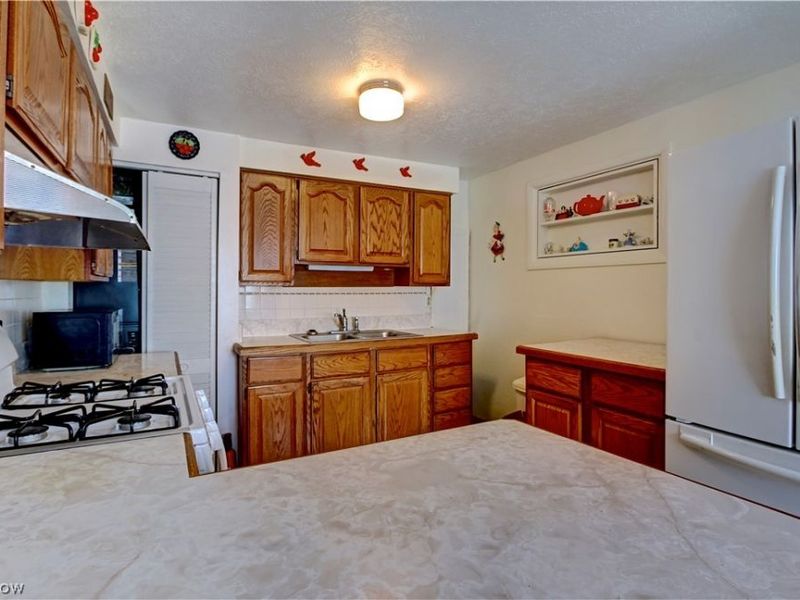3785 Sanford Drive, Brunswick, OH 44212 Photo 9