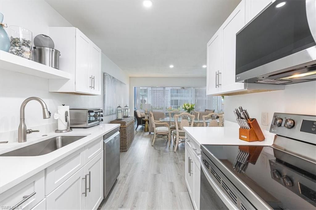 2100 Gulf Shore Blvd N, Unit 111, Naples, FL 34102 Photo