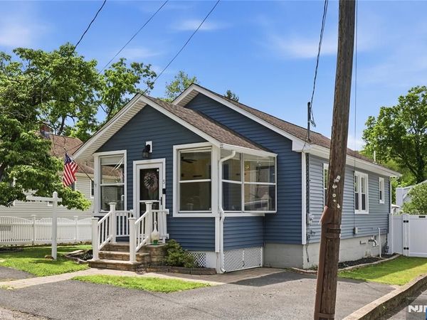 5 Fern Lane, Par-troy Hills Twp., NJ 07834