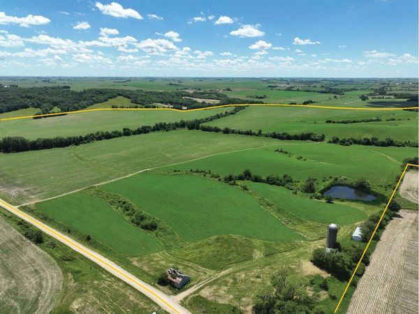 3202 170th St. , Brooklyn, IA 52211