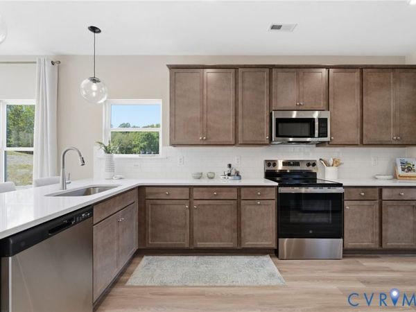 9829 Brookskirt Run, Glen Allen, VA 23059