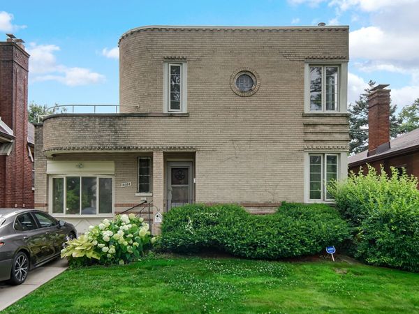 10122 S Bell Avenue , Chicago, IL 60643